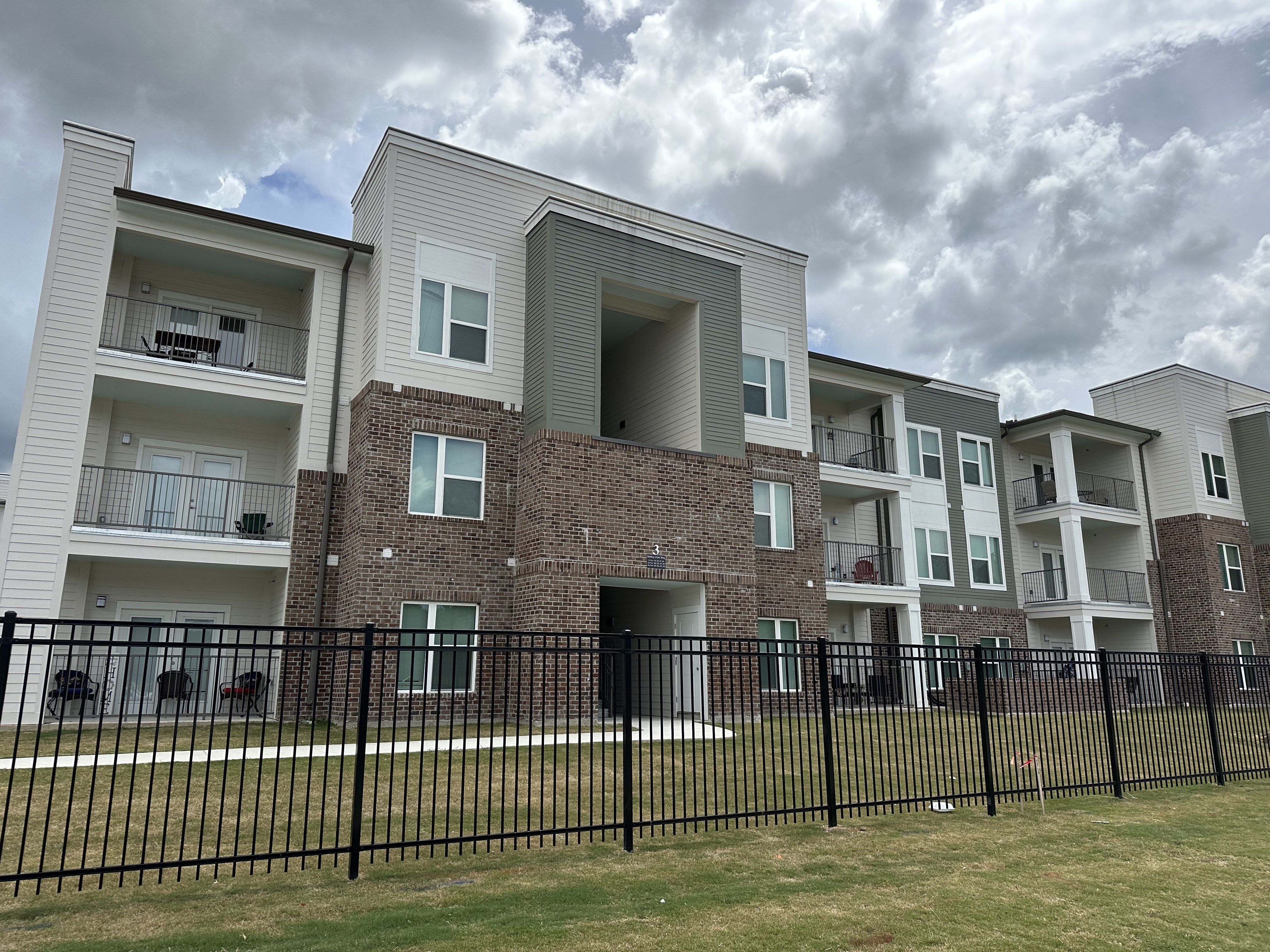 Exterior View at Arbours at Lafayette, Louisiana, 70506